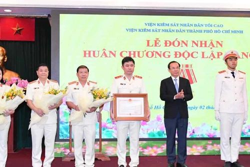 Viện KSND TPHCM đón nhận Huân chương Độc lập hạng Nhì