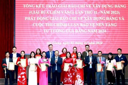 Hà Giang: 40 tác phẩm đạt Giải Búa liềm vàng lần thứ II – năm 2023