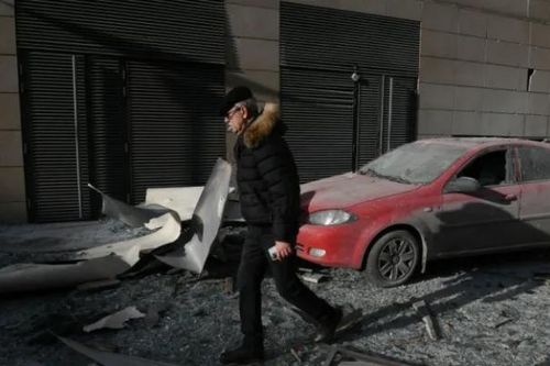 Ukraine và Nga cáo buộc nhau tấn công đầu năm mới