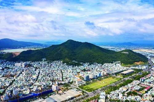Lên núi Bà Hỏa, mà chơi…
