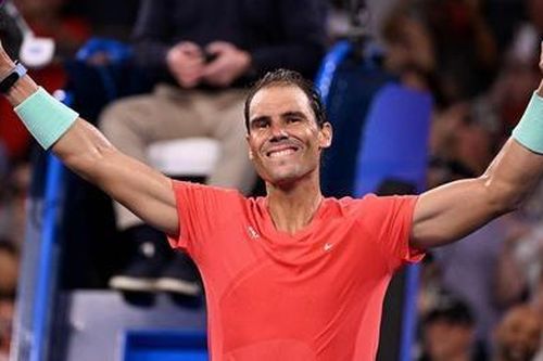Rafael Nadal tái xuất ấn tượng
