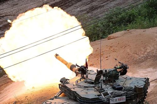 Hàn Quốc tập trận pháo kích trên mọi mặt trận phía Đông và phía Tây