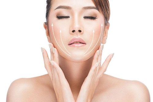 Bác sĩ trả lời: Căng da mặt bằng chỉ có an toàn không?