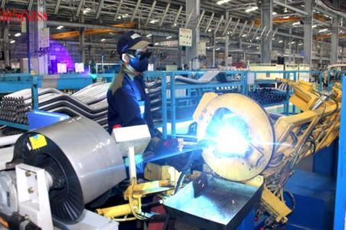 Mở đường cho sản xuất công nghiệp bước vào 'đường băng' tăng trưởng 2024