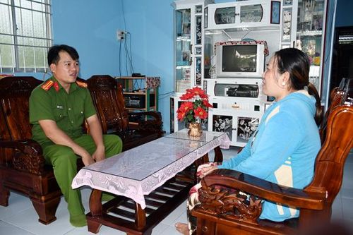 Người cán bộ Công an cơ sở tận tình hỗ trợ những mảnh đời lầm lỗi