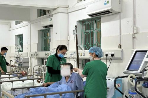 Đảm bảo công tác khám chữa bệnh, an toàn vệ sinh thực phẩm và phòng, chống dịch trong dịp nghỉ Tết Dương lịch