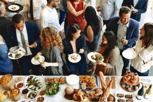 Quy tắc 'ba trước bốn sau' khi đi ăn buffet là gì?