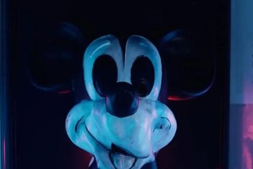 Disney mất bản quyền chuột Mickey, bị hãng phim hạng B lợi dụng làm phim kinh dị