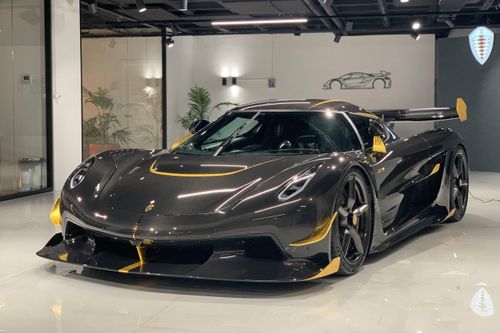 Ngắm Koenigsegg Jesko Odin dát vàng độc nhất thế giới