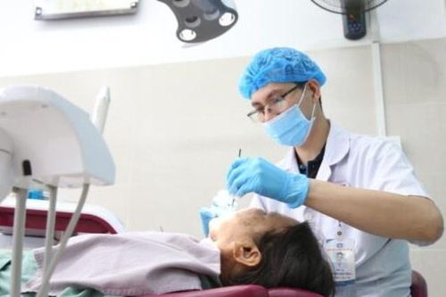 Đau đến mất ăn, mất ngủ sau khi nhổ răng
