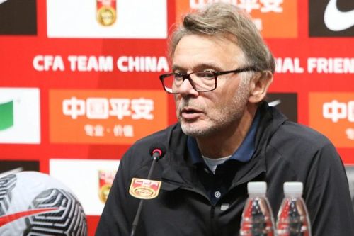 HLV Troussier và 'bài toán' khó không Ngọc Hải, Tiến Linh