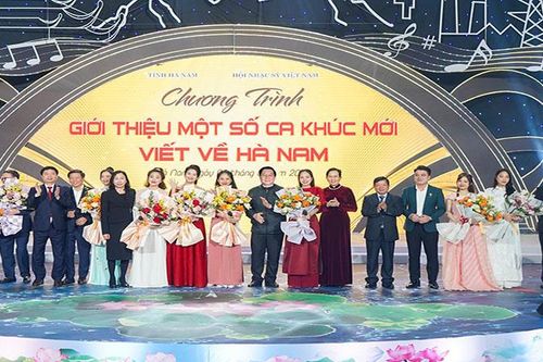 Chương trình 'Giới thiệu ca khúc mới viết về Hà Nam'