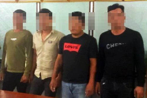 Nhậu xỉn, kéo đến chốt trực an ninh, hành hung thành viên tổ xung kích