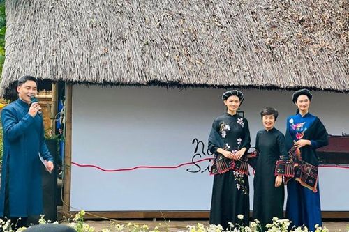 Trình diễn nghệ thuật, thời trang tại Văn Miếu - Quốc Tử Giám Hà Nội