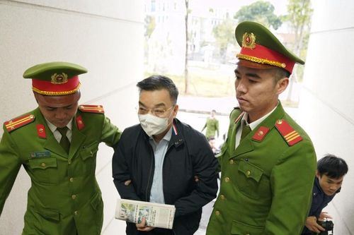 Cựu Bộ trưởng Chu Ngọc Anh: Tưởng Việt Á đưa sản phẩm, không nghĩ được đưa tiền