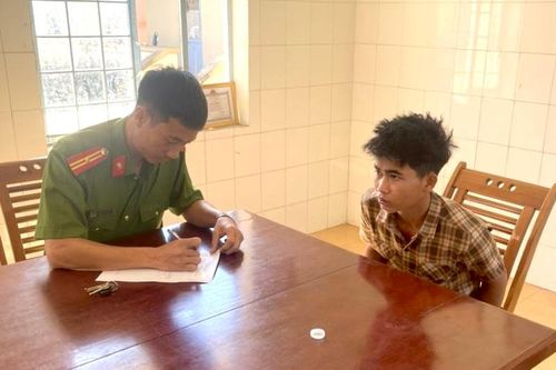 Chém bố dượng tử vong sau khi uống rượu