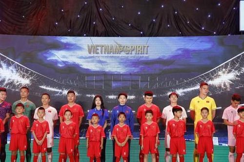 Đội tuyển Việt Nam 'diện' trang phục mới mang tinh thần dân tộc tại Asian Cup 2023