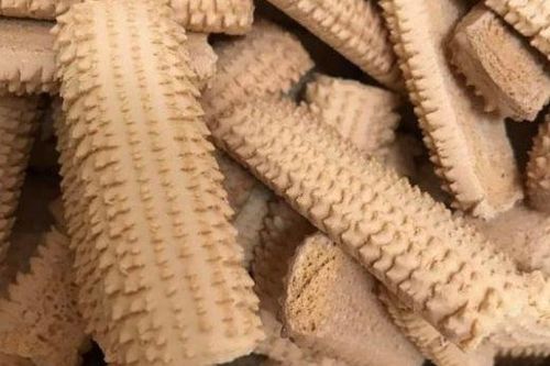 Nhớ Tết xưa quấn chân bố tới lò bánh, nếm miếng quy gai thơm lừng