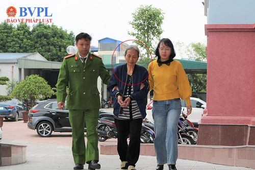Bắt 'lão bà' trốn truy nã 28 năm