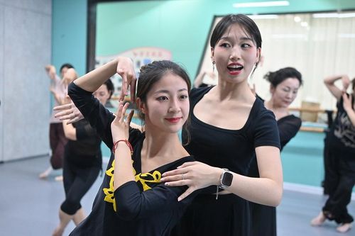 Lớp học buổi tối thu hút giới trẻ Trung Quốc