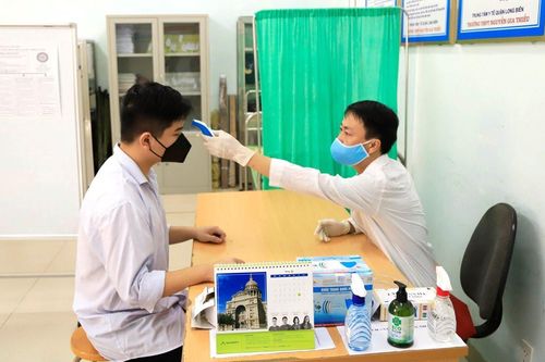 Nhân viên y tế học đường được đưa về nhóm chuyên môn dùng chung