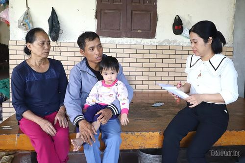 Nâng cao năng lực đội ngũ cán bộ làm công tác giảm nghèo