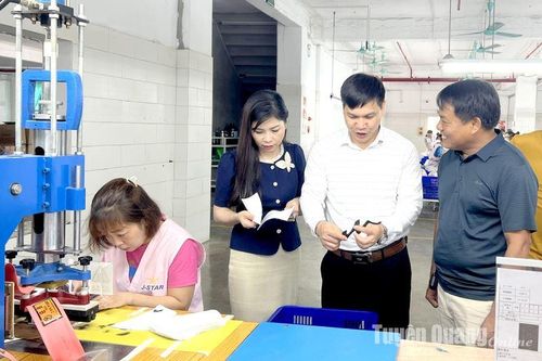 Tiếp xúc, đối thoại: Giải quyết việc nóng từ cơ sở