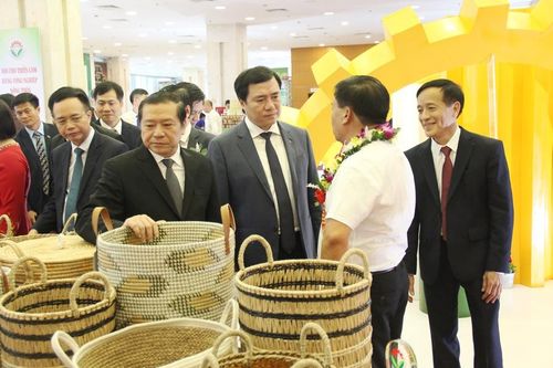 6 giải pháp phát triển sản xuất sản phẩm công nghiệp nông thôn tiêu biểu cấp quốc gia