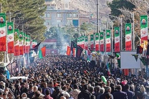 Đánh bom tại lễ tưởng niệm tướng Iran, 103 người chết