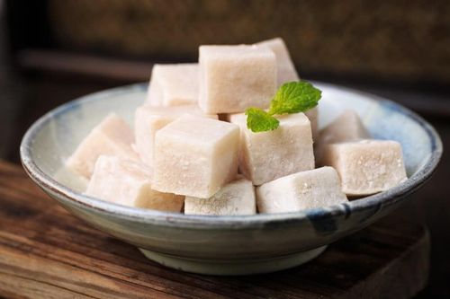 Làm món bánh ngon chuẩn bị cho Tết: Bánh lê đường phèn thanh mát
