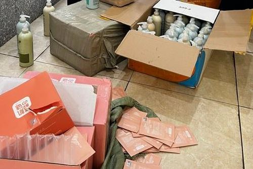 Hà Nội: Thu giữ gần 2 vạn sản phẩm mỹ phẩm nhập lậu