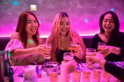 Mua sẵn sản phẩm giải rượu trước khi 'vui tới bến' dịp cuối năm