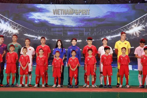 Ra mắt trang phục chính thức đội tuyển bóng đá quốc gia với thương hiệu Jogarbola