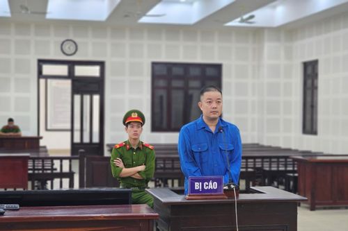 Tạo vỏ bọc tài xế taxi công nghệ để buôn ma túy
