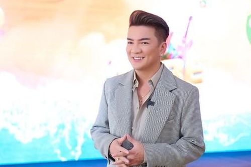 Là nghệ sĩ đắt show nhất nhì V-biz nhưng Đàm Vĩnh Hưng tiết lộ lý do không chạy show cả mùa Tết này