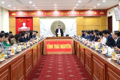 Thái Nguyên chuẩn bị tốt các điều kiện để nhân dân đón Tết Nguyên đán Giáp Thìn
