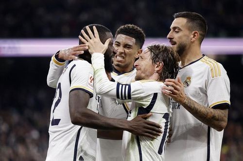 Hình ảnh trận đấu Antonio Rudiger ghi bàn, giúp Real Madrid dẫn đầu La Liga