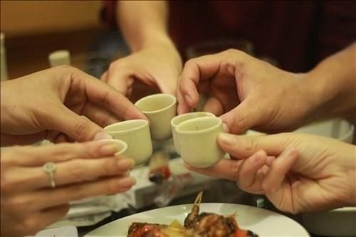 Suýt chết sau khi uống rượu