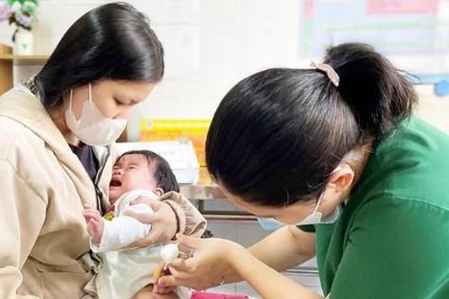 Tiêm bổ sung vắc xin cho hàng nghìn trẻ ở TPHCM, Đồng Nai