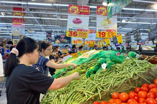Hối hả chuẩn bị nguồn cung thực phẩm dịp Tết