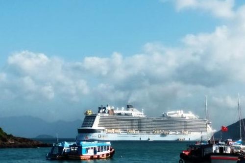 Tàu biển Spectrum of The Seas 'xông đất' Nha Trang