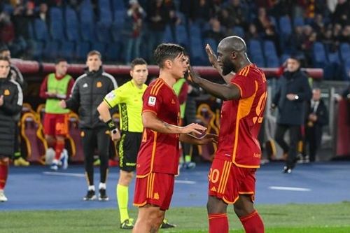 Lukaku và Dybala lập công, Roma ngược dòng vào tứ kết Coppa Italia