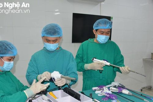 Giám định pháp y, tìm nguyên nhân tử vong của cháu bé 13 tuổi tại Trung tâm Y tế huyện Anh Sơn