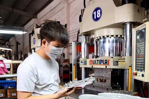 Tặng hơn 46.500 suất quà cho người lao động ở lại Bình Dương đón Tết