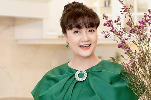 Nghệ sĩ Vân Dung: Với thương hiệu 'Xấu mà duyên', nhan sắc đời thực trẻ trung ở tuổi U50