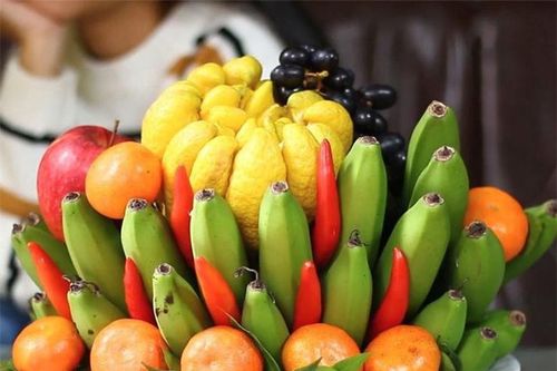 Vì sao mua cam canh, quýt bày bàn thờ nên kèm lá, đặc biệt trong dịp Tết?