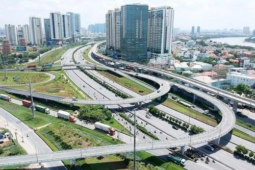 Chuyên gia nêu giải pháp cho bài toán 'hiệu ứng chèn lấn' của TPHCM