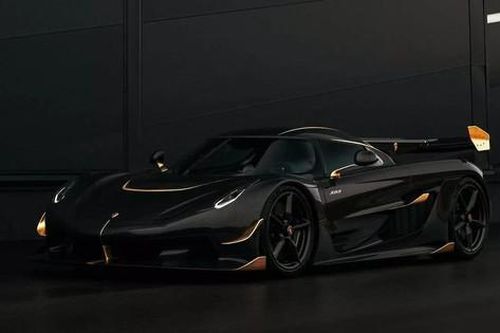 Siêu phẩm Koenigsegg Jesko Attack được dát vàng toàn thân