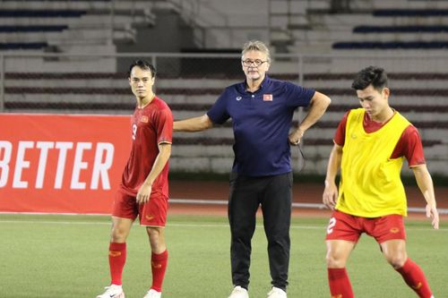 HLV Troussier chọn Trương Tiến Anh và Văn Tùng: Niềm tin có đúng?