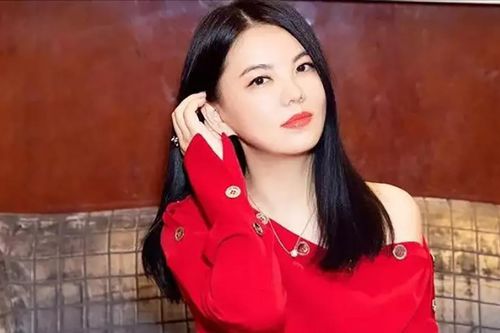 'Mỹ nhân giàu nhất showbiz' sống đơn độc với tài sản 171 nghìn tỷ sau khi cướp bồ đồng nghiệp